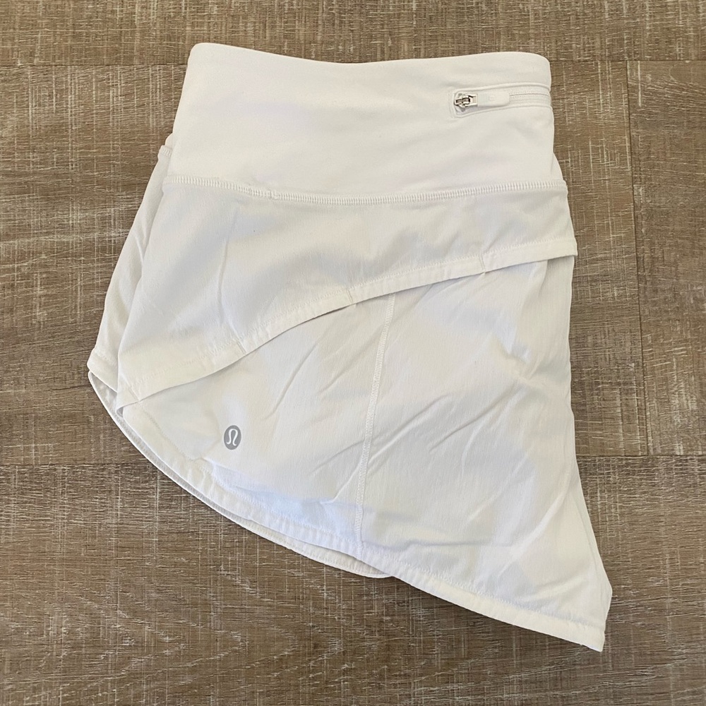 Lululemon Women’s White Speed Up Low Rise 2.5” Short